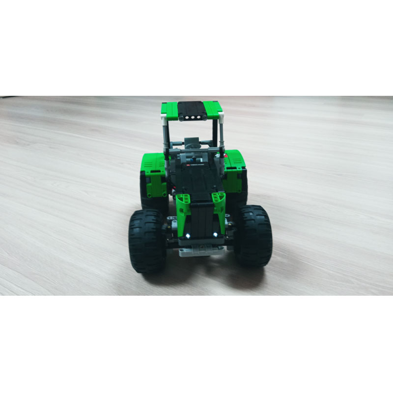 MOC-80667 Trator Agrícola Urba - Urban Farming Usa avaliação e preço